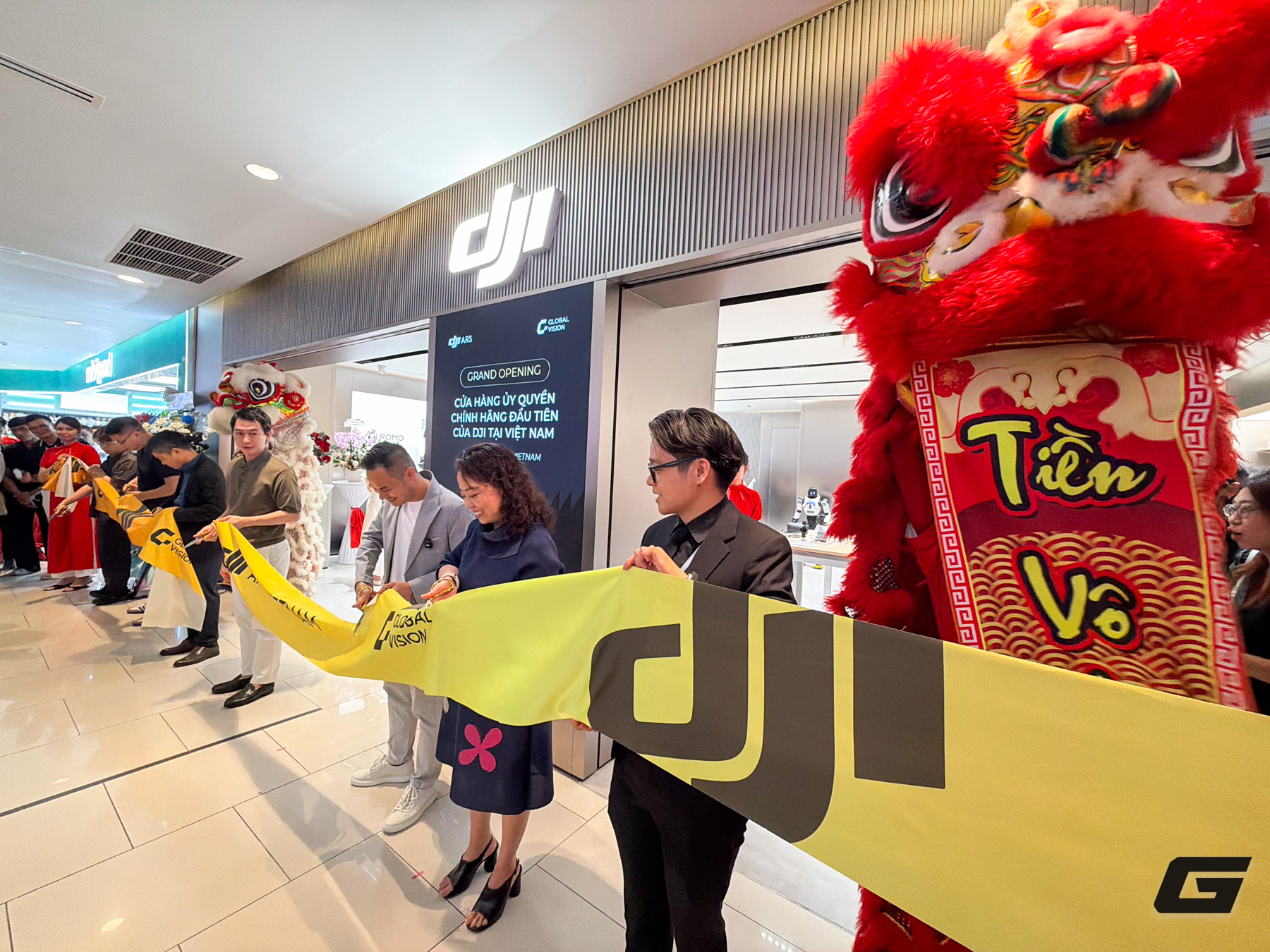 Khai trương cửa hàng DJI ARS tại Saigon Centre Cửa hàng trải nghiệm DJI tại Việt Nam