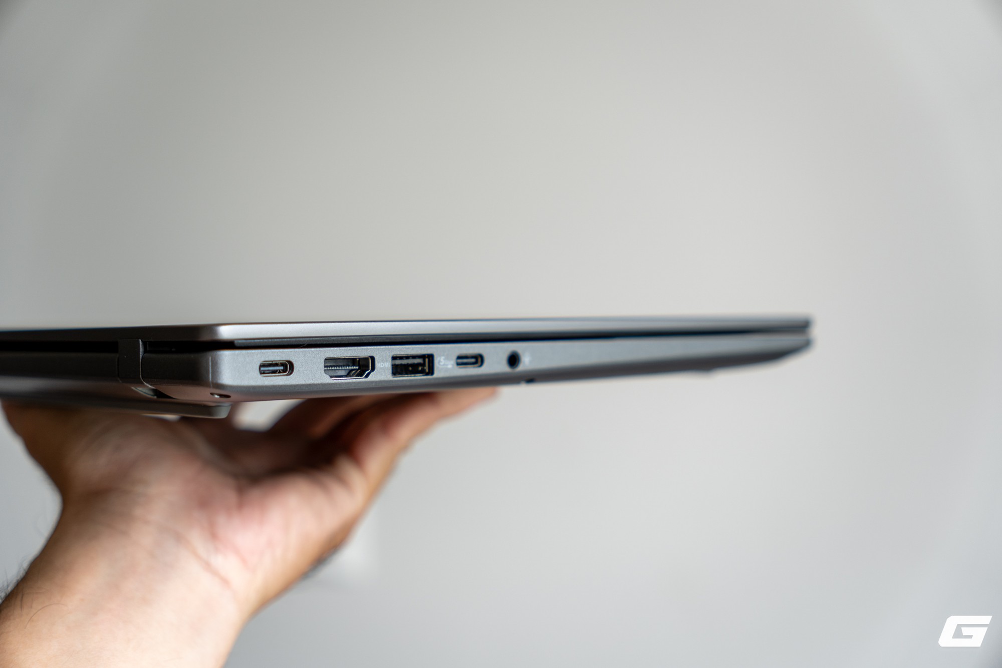 Chất liệu nhôm cao cấp trên Vivobook S14