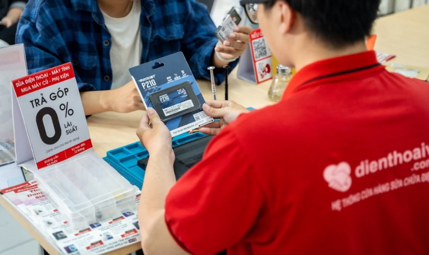 Giá linh kiện laptop biến động theo thời điểm Linh kiện laptop đang có xu hướng tăng giá