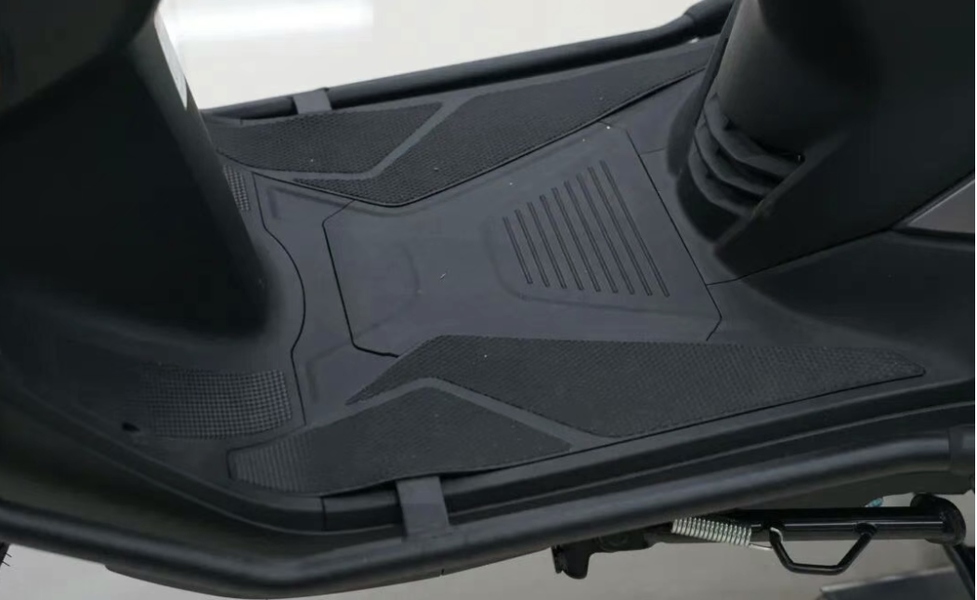 Cốp xe Haojue VX125 Tiger Shark Không gian cốp xe Haojue VX125 Tiger Shark