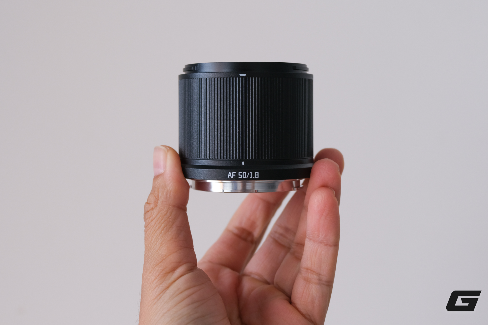 Ống kính TTArtisan AF 50mm F1.8 Neo lược bỏ các vòng điều khiển vật lý