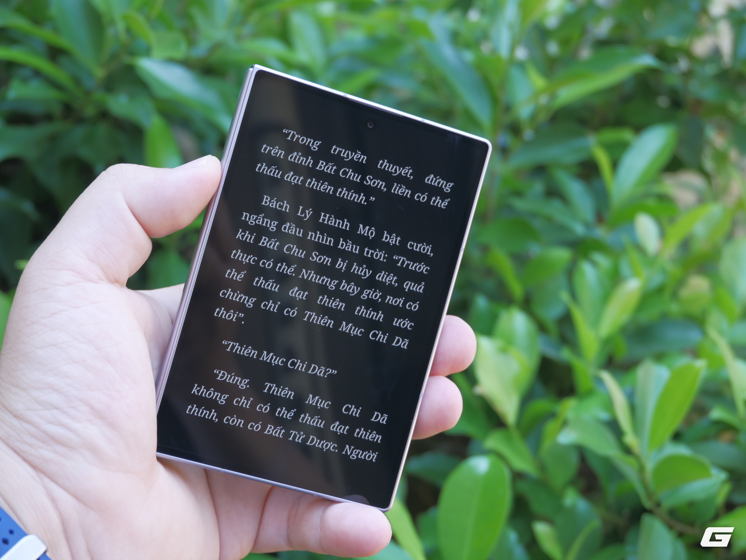 Trải nghiệm Galaxy Z Fold8 làm máy đọc sách: Hơn 40 triệu liệu có Pin của Galaxy Z Fold8 đáp ứng nhu cầu sử dụng hỗn hợp