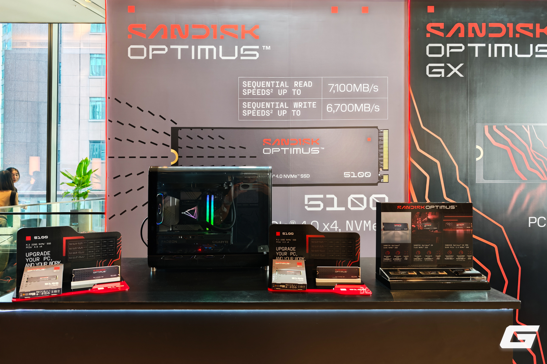 SSD SanDisk Optimus GX PRO vừa đạt giải Red Dot 2026 chính thức lên kệ tại Việt Nam, giá bản cao nhất lên gần 90 triệu đồng! SSD SanDisk Optimus GX PRO nổi bật trong sự kiện ra mắt